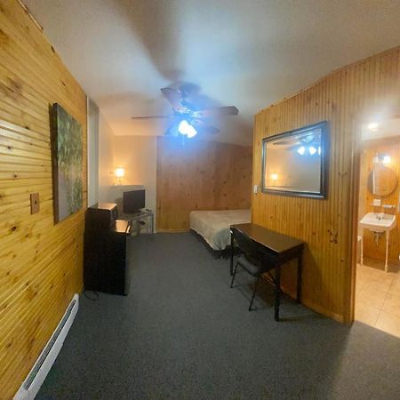 סאינט ג'ון Hillcrest Motel מראה חיצוני תמונה