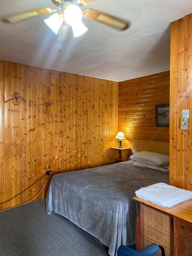 סאינט ג'ון Hillcrest Motel מראה חיצוני תמונה