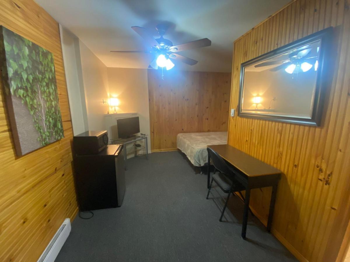 סאינט ג'ון Hillcrest Motel מראה חיצוני תמונה
